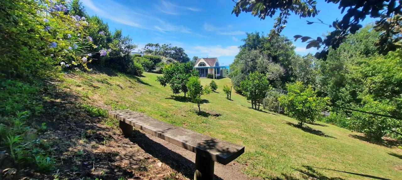 The Quarters Ocean-View Chalet Gisborne Eksteriør billede